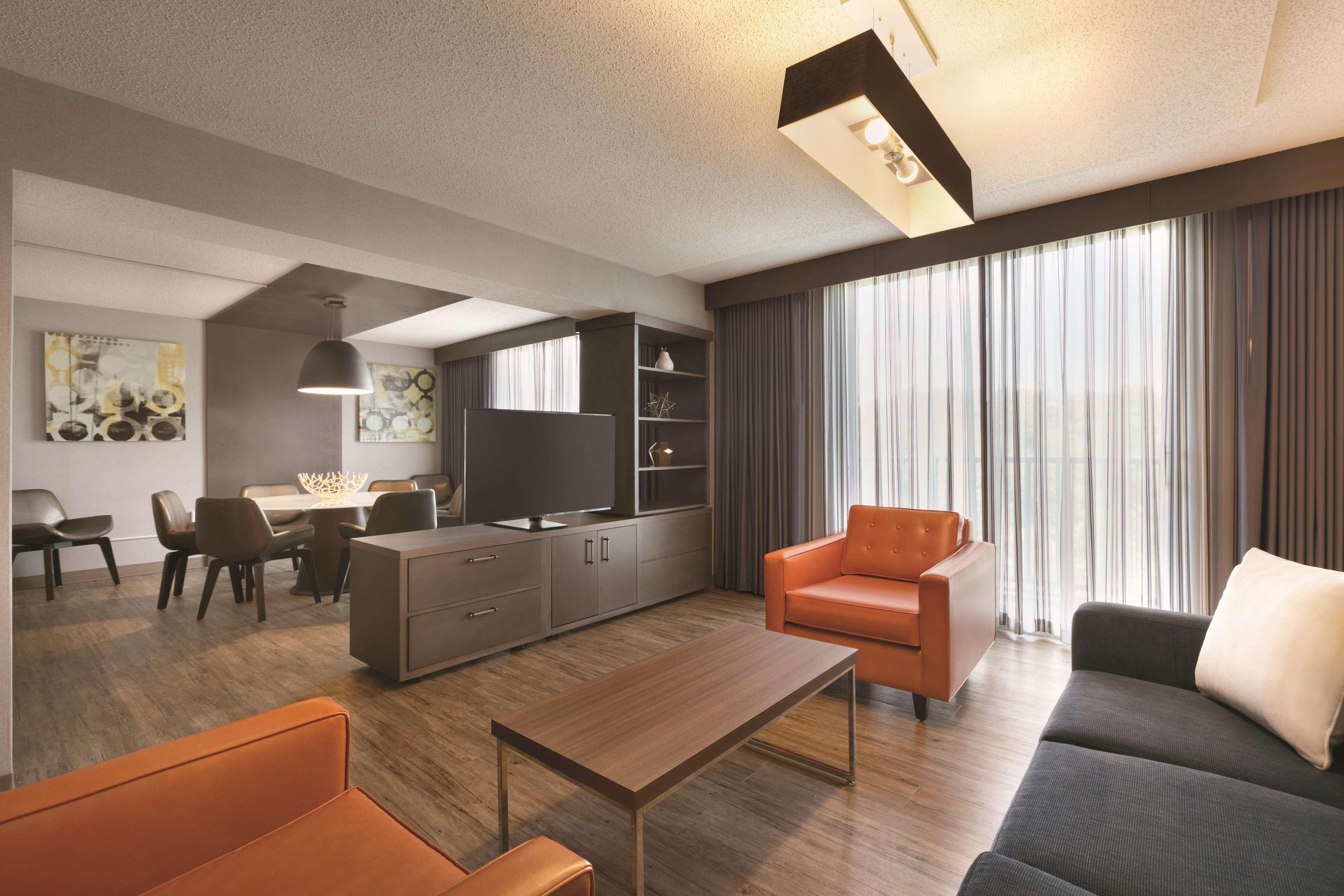 Embassy Suites By Hilton Richmond Dumbarton Exteriér fotografie