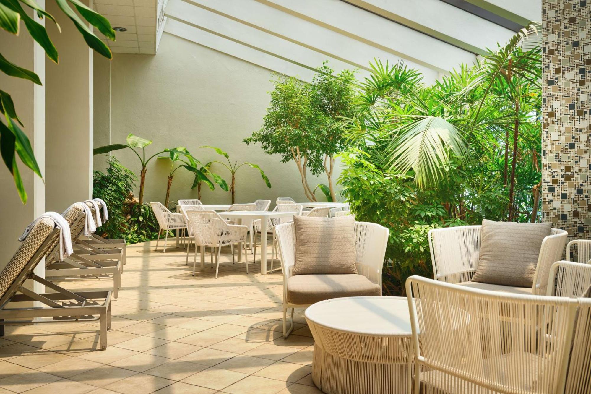 Embassy Suites By Hilton Richmond Dumbarton Exteriér fotografie
