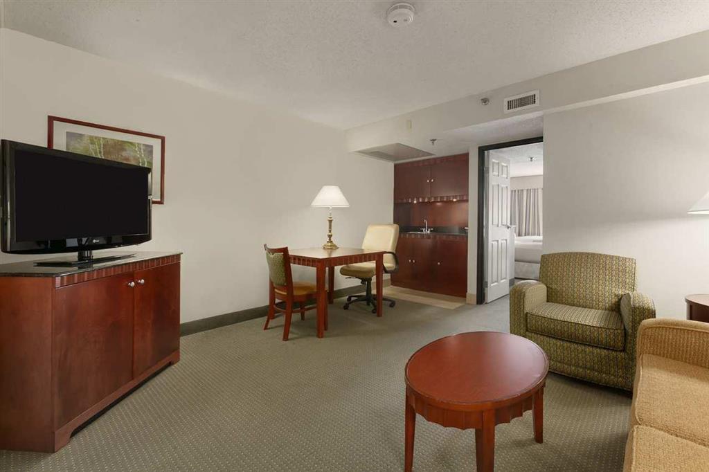 Embassy Suites By Hilton Richmond Dumbarton Pokoj fotografie