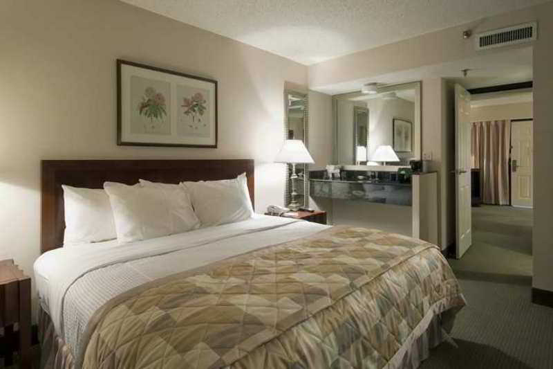 Embassy Suites By Hilton Richmond Dumbarton Pokoj fotografie