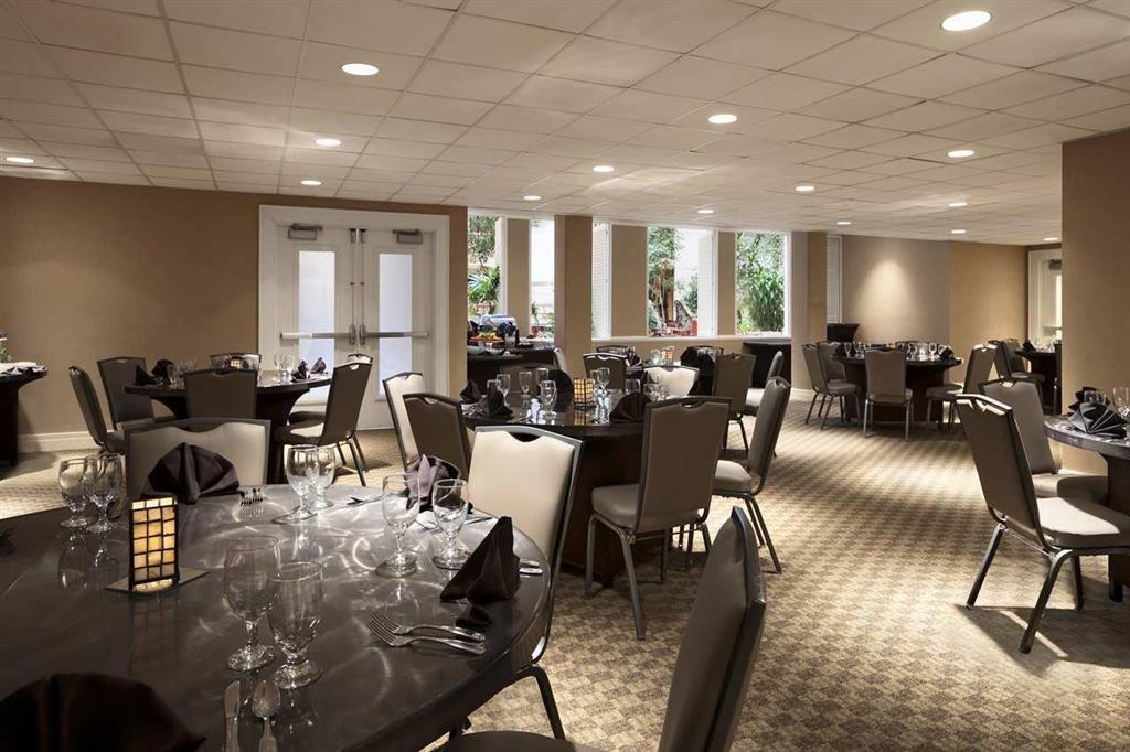 Embassy Suites By Hilton Richmond Dumbarton Zařízení fotografie